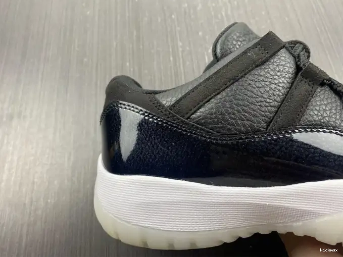 Cheap Retro 72-10 Jordan 11 Air Low AV2187-001 0614